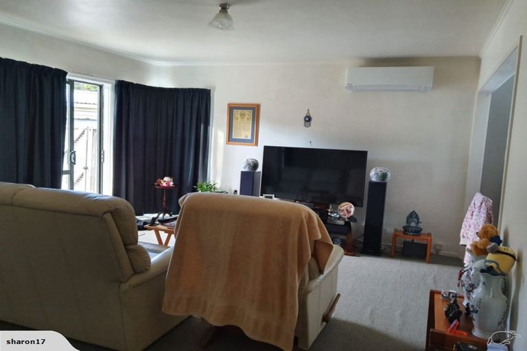 Photo of property in 24 Lyford Crescent, Sunnynook, Auckland, 0620