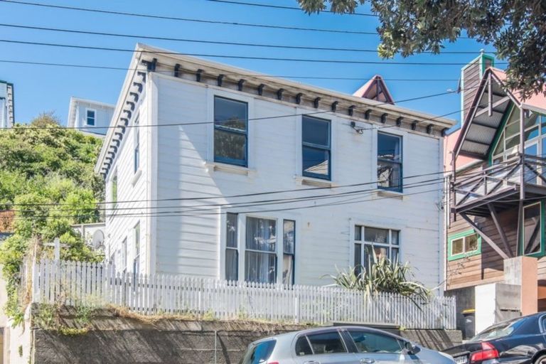 Photo of property in 77 Majoribanks Street, Mount Victoria, Wellington, 6011