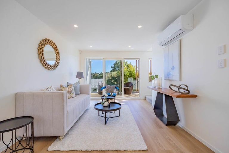 Photo of property in 6/18 Ludlow Terrace, Totara Vale, Auckland, 0627