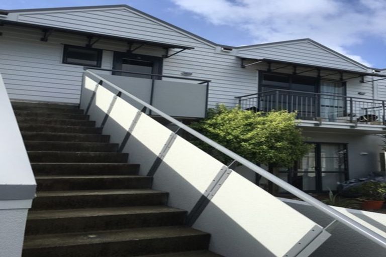 Photo of property in 27/5 Carolina Place, Albany, Auckland, 0632