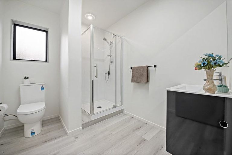 Photo of property in 2/7 Duke Street, Papakura, 2110