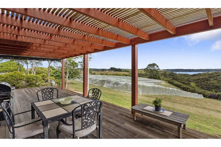 Photo of property in 142 Te Kowhai Point Road, Kerikeri, 0294