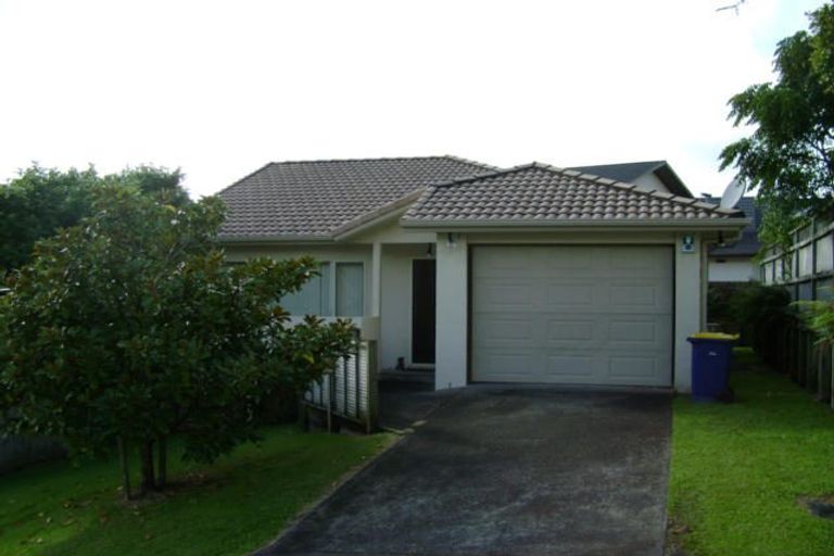Photo of property in 31 Bronzewing Terrace, Unsworth Heights, Auckland, 0632