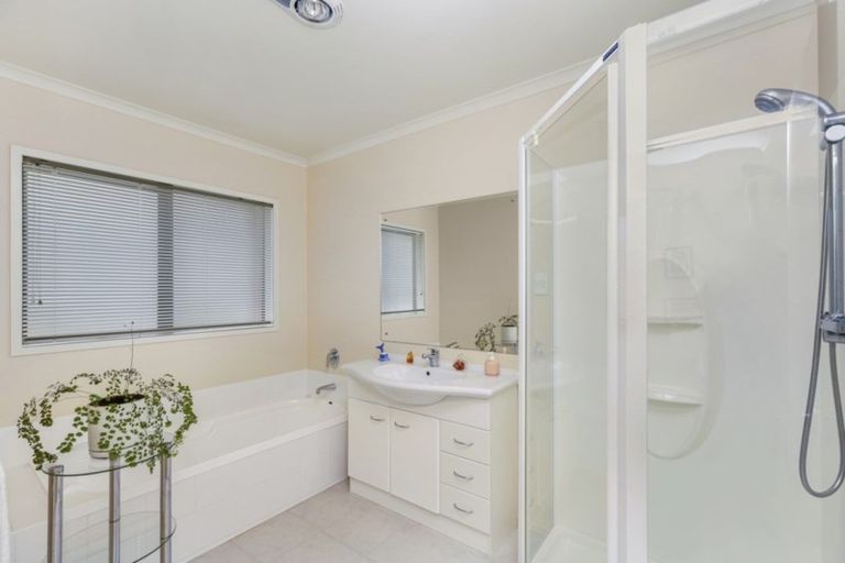 Photo of property in 10 Kororako Grove, Whalers Gate, New Plymouth, 4310