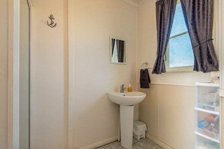 Photo of property in 409 Foxton Shannon Road, Foxton, 4893