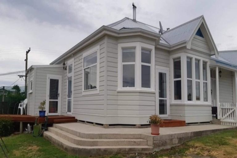 Photo of property in 63 Wharfe Street, South Hill, Oamaru, 9400