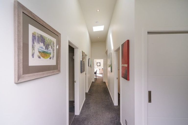 Photo of property in 16a Hardie Street, Hokowhitu, Palmerston North, 4410