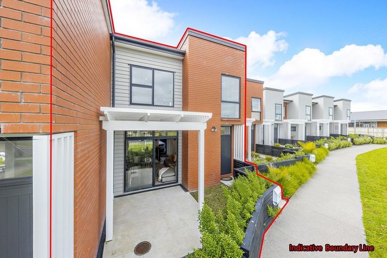 Photo of property in 12 Fermi Lane, Papakura, 2110