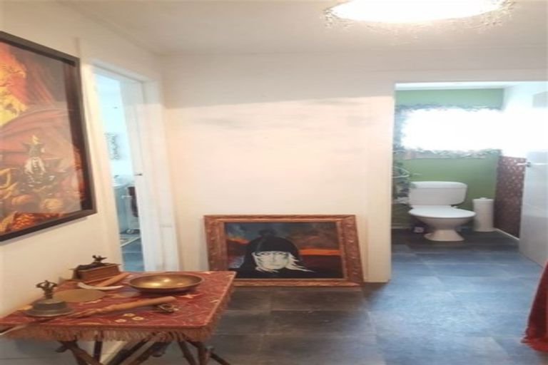 Photo of property in 15 Timaru Road, Waimate, 7924