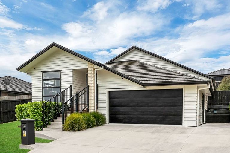 Photo of property in 135 Harriet Johnston Drive, Pokeno, 2402
