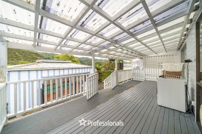 Photo of property in 116 Coast Road, Wainuiomata, Lower Hutt, 5014