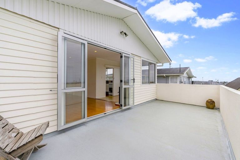 Photo of property in 25 Marcel Place, Glenfield, Auckland, 0629