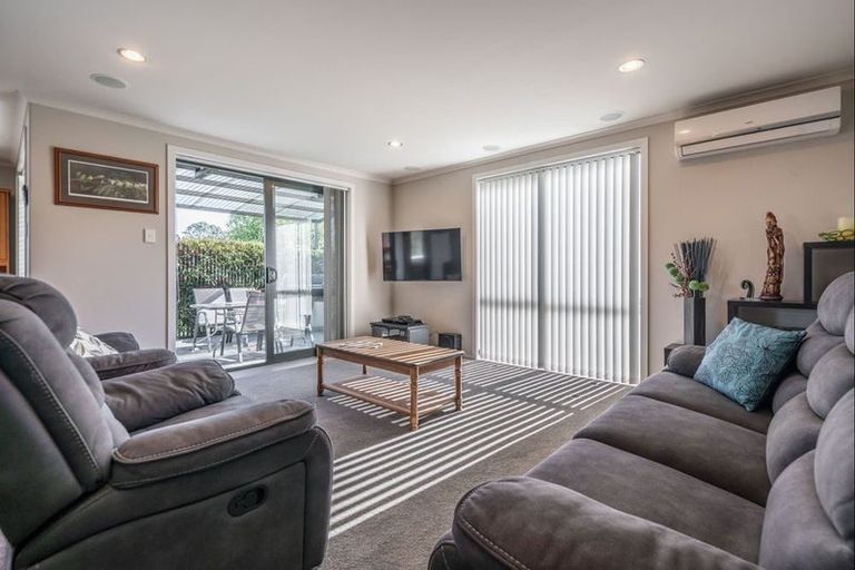 Photo of property in 12 Cabourne Drive, Glenview, Hamilton, 3206