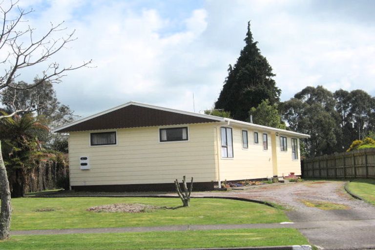 Photo of property in 65 Aquarius Drive, Kawaha Point, Rotorua, 3010