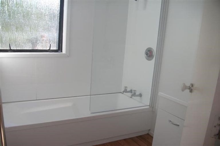 Photo of property in 35 Delaware Grove, Totara Park, Upper Hutt, 5018