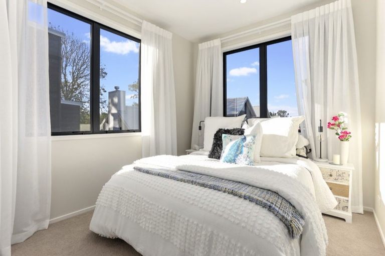 Photo of property in 53c Red Beach Road, Red Beach, 0932