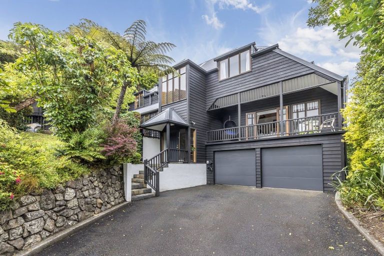 Photo of property in 50 Amapur Drive, Khandallah, Wellington, 6035