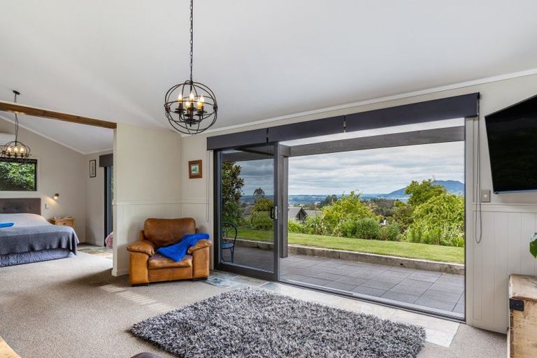 Photo of property in 15 Cameron Drive, Acacia Bay, Taupo, 3385