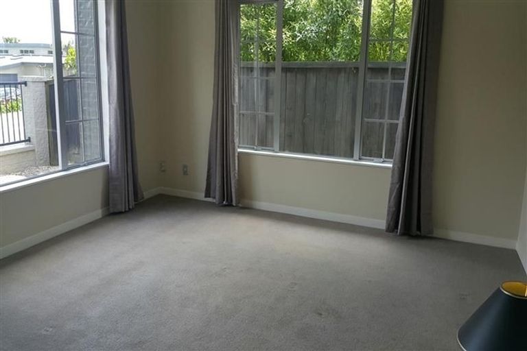 Photo of property in 108 Simpson Road, Henderson Valley, Auckland, 0614