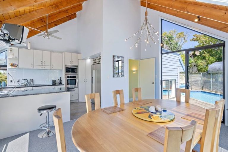 Photo of property in 15 Park Rise, Campbells Bay, Auckland, 0630