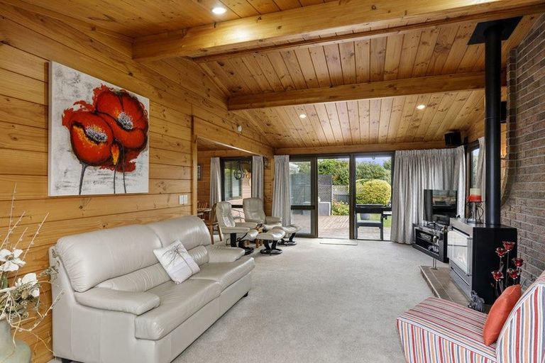 Photo of property in 6a Pilcher Crescent, Naenae, Lower Hutt, 5011