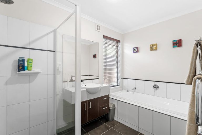 Photo of property in 125 Alec Craig Way, Gulf Harbour, Whangaparaoa, 0930