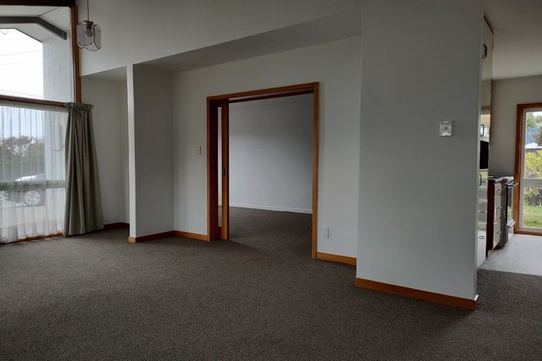 Photo of property in 1 Raekura Place, Redcliffs, Christchurch, 8081