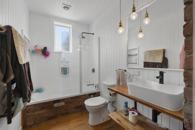 Photo of property in 162 Tukapa Street, Westown, New Plymouth, 4310