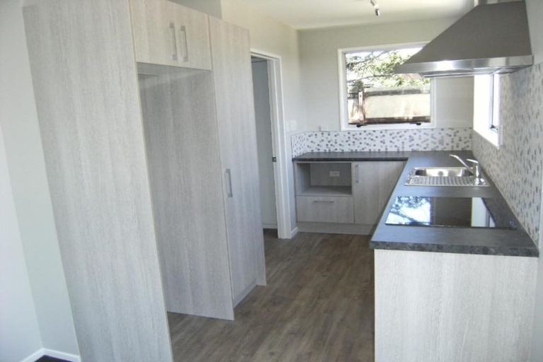 Photo of property in 2/417a Bower Avenue, Parklands, Christchurch, 8083