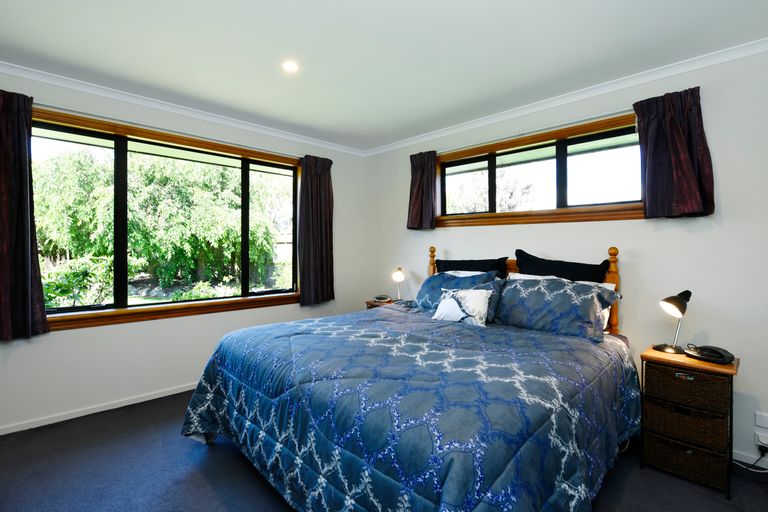 Photo of property in 22 Whiting Drive, Wakefield, 7025