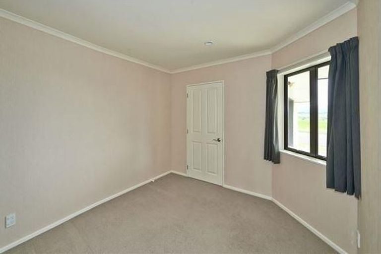 Photo of property in 157 Pacific Drive, Fitzherbert, Palmerston North, 4410