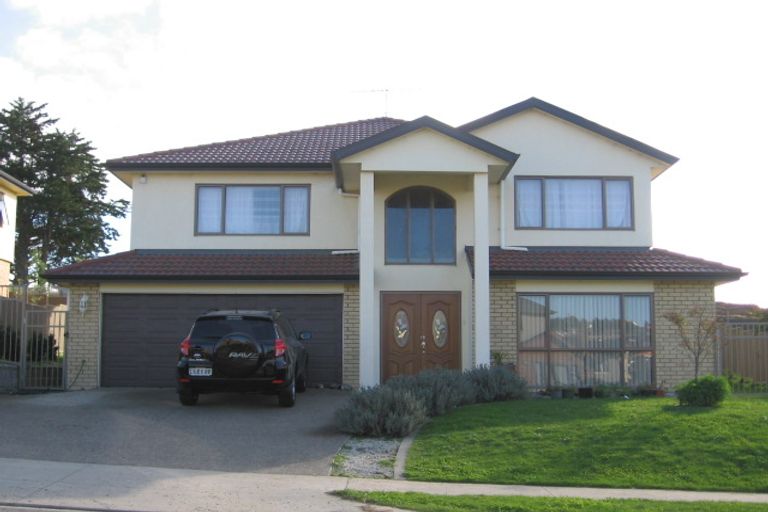 Photo of property in 75 Medallion Drive, Oteha, Auckland, 0632