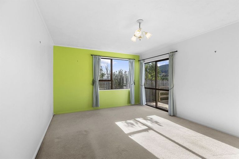 Photo of property in 29a Cecil Road, Tawa, Wellington, 5028