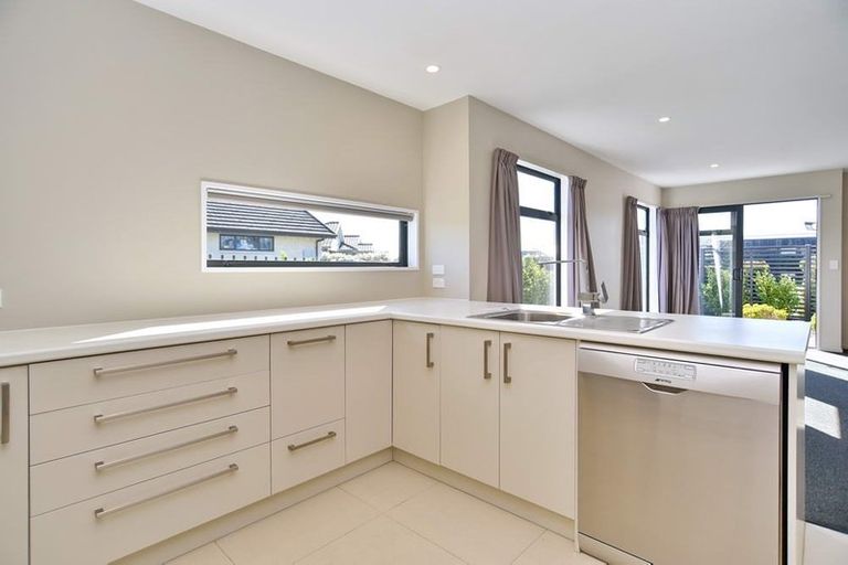 Photo of property in 21b Te Whenu Crescent, Marshland, Christchurch, 8083