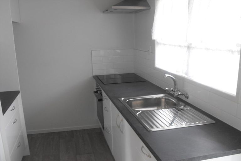 Photo of property in 20 Brandon Road, Glen Eden, Auckland, 0602