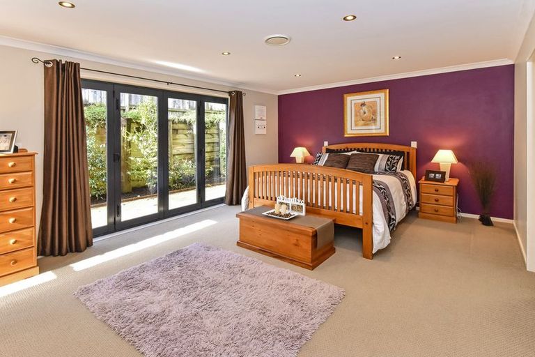 Photo of property in 4 Nita Place, The Gardens, Auckland, 2105