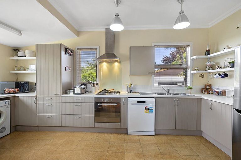 Photo of property in 1b Silby Street, Waitara, 4320