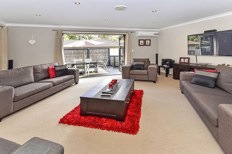 Photo of property in 4 Nita Place, The Gardens, Auckland, 2105