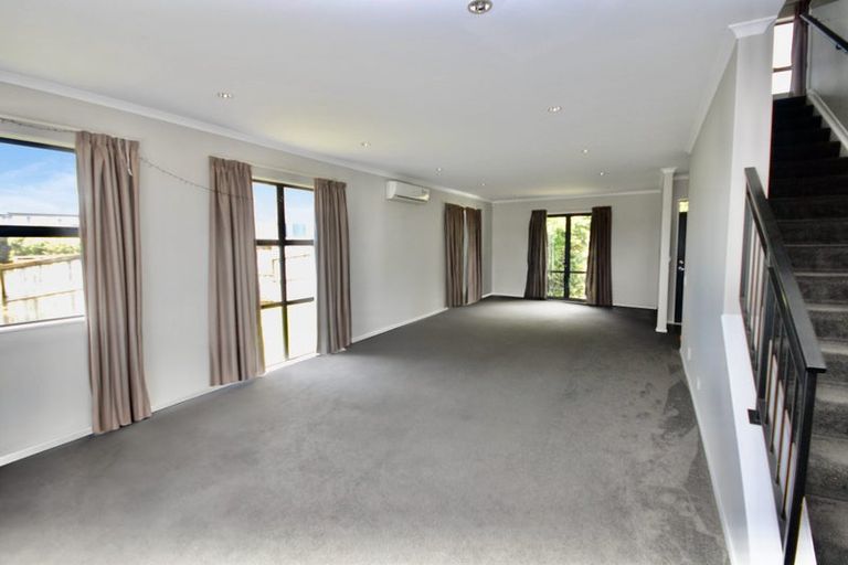Photo of property in 11 Mauku Lane, Greenhithe, Auckland, 0632