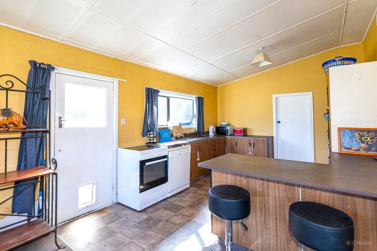 Photo of property in 4 Queen Street, Pareora, 7912