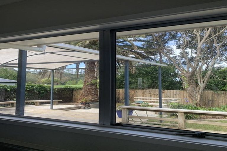 Photo of property in 50 Redlands Grove, Swanson, Auckland, 0612