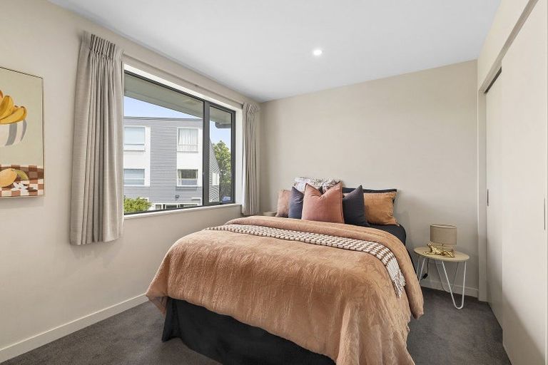 Photo of property in 9/2 Stone Street, Miramar, Wellington, 6022