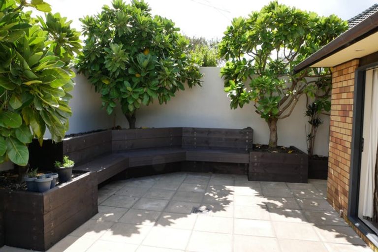 Photo of property in 43 Bleakhouse Road, Howick, Auckland, 2014