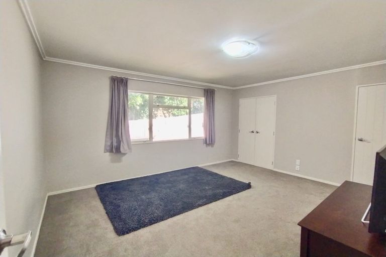 Photo of property in 1/15 Alamein Avenue, Belmont, Auckland, 0622