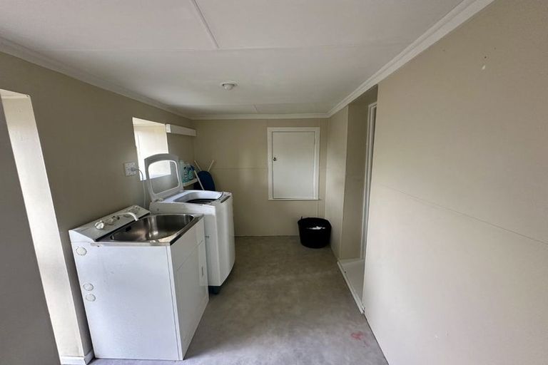 Photo of property in 2/26 Dallinghoe Crescent, Milford, Auckland, 0620