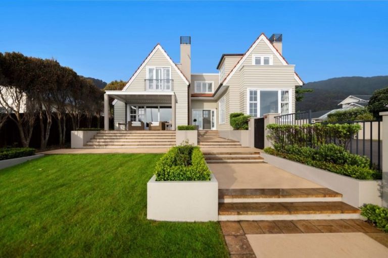 Photo of property in 219 Marine Drive, Lowry Bay, Lower Hutt, 5013