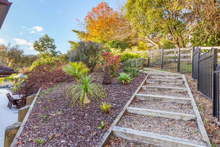 Property details for 50 Landing Road, Titirangi, Auckland, 0604