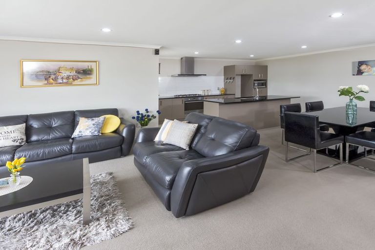 Photo of property in 24 Flintridge Drive, Flat Bush, Auckland, 2019