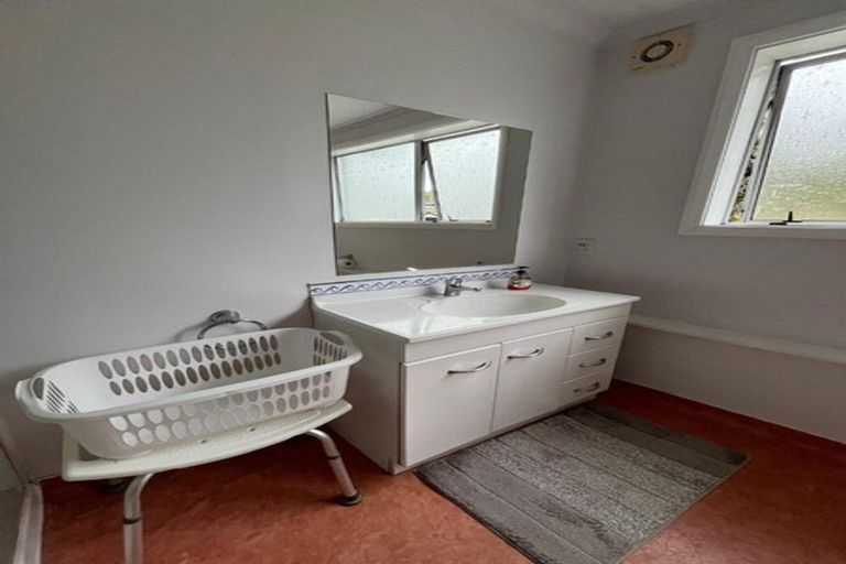 Photo of property in 40 Findlay Street, Tawa, Wellington, 5028