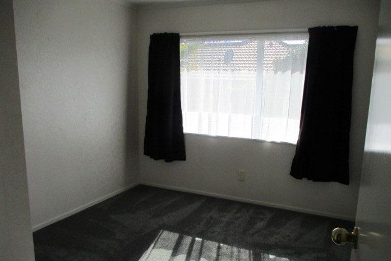 Photo of property in 2 Barraud Place, Pukehangi, Rotorua, 3015